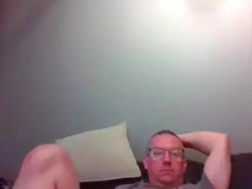 Chaturbate Live Sex Cam of middleton2021