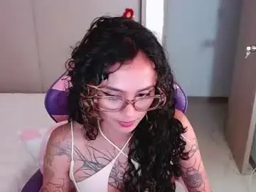 Chaturbate Best live sex cam show of bluee_v