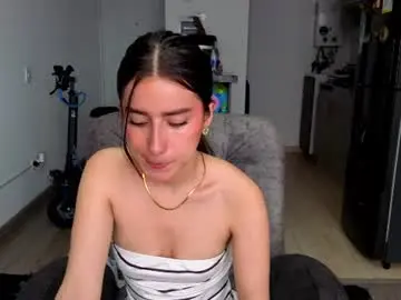 Chaturbate Nude Webcam of adhara_kitten