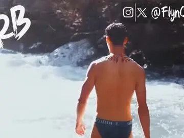 Chaturbate Live Sex Cam of connorflyn