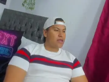 Chaturbate Live Sex Cam of dominic_silva