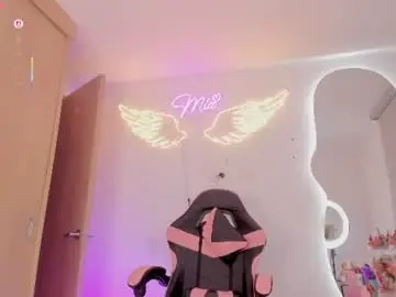 Chaturbate Live Sex Cam of mia_yourmommy