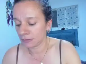 Chaturbate Live Sex Cam of sofi_saliva2511