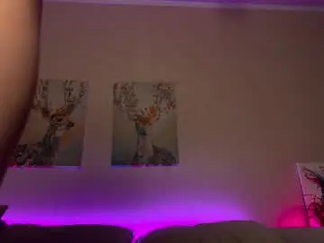 Chaturbate Free Porn Cam of twiinkie_pie