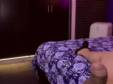 Chaturbate Free Porn Cam of bull_vixen2001