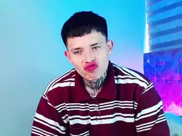 Chaturbate Live Sex Cam of _justinmoon2