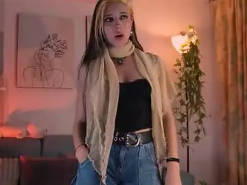 Chaturbate Live Sex Cam of aisha_bx