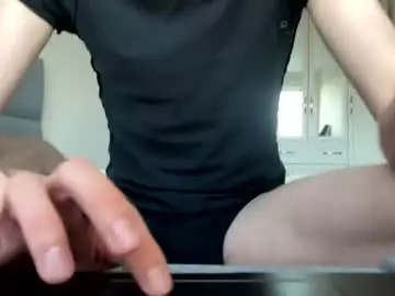 Chaturbate Live Sex Cam of big_lil_small