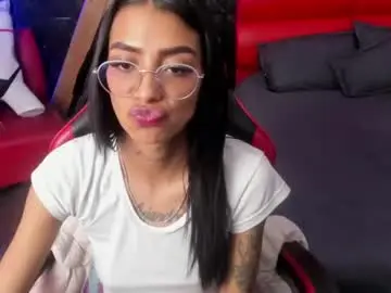 Chaturbate Free Live Porn of karlaslutskinny__