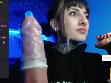 Chaturbate Watch Live Sex Cams of lia_miss2