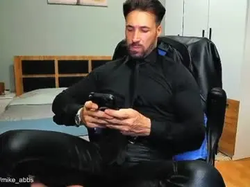 Chaturbate Free Live Porn of mikestrip