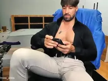 Chaturbate Live Porn of mikestrip