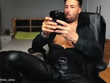 Chaturbate Nude Webcam of mikestrip