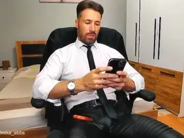 Chaturbate Sex Cam of mikestrip