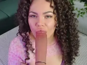 Chaturbate Free Porn Cam of thunder_suck