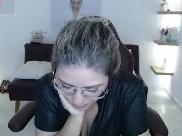 Chaturbate Adult Video Chat of diva_milf