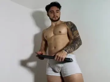 Chaturbate Adult Webcam of latinboyvip_
