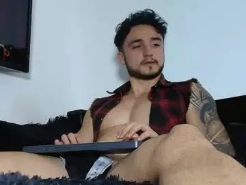 Chaturbate Free Porn Cam of latinboyvip_