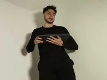 Chaturbate Free Porn Cam of latinboyvip_