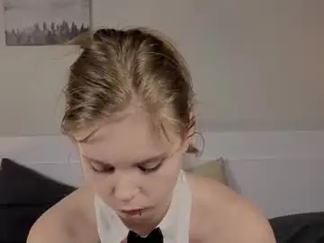 Chaturbate Free Porn Cam of lyucy