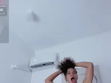 Chaturbate Best live sex cam show of playfuljust_18
