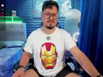 Chaturbate Live Sex Cam of daviidevans
