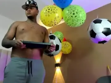 Chaturbate Live Sex of axell_king07
