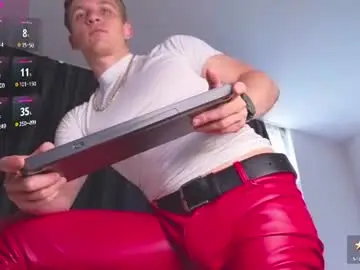 Chaturbate Free Porn Cam of night_wwwolf