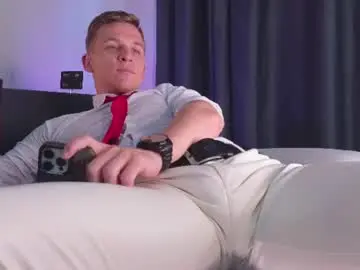 Chaturbate Live Sex Cam of night_wwwolf