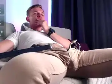 Chaturbate Live Porn of night_wwwolf