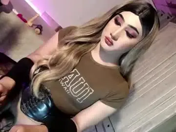 Chaturbate Live Sex Cam of slut_bigcock