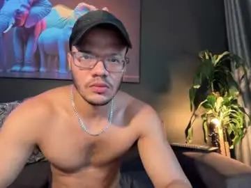 Chaturbate Sex Chat of highlatin_guys