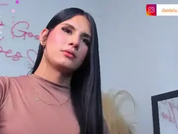 Chaturbate Free Porn Cam of miadaniella__