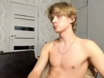 Chaturbate Live Sex Cam of milkiwy
