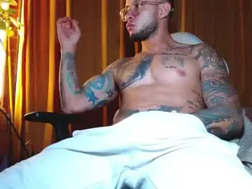 Chaturbate Live Sex Cam of sebastian_025