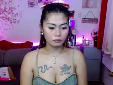 Chaturbate Live Sex Cam of ur_ultimatedreamgirlxoxo