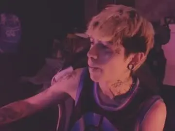Chaturbate Live Porn of acidmilo