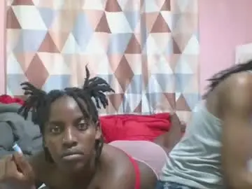 Chaturbate Live Sex Cam of messyluna