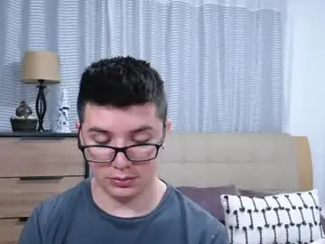 Chaturbate Live Sex Cam of kevinhunts