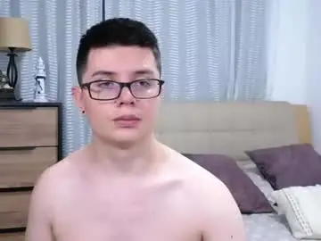 Chaturbate Sex Cam of kevinhunts