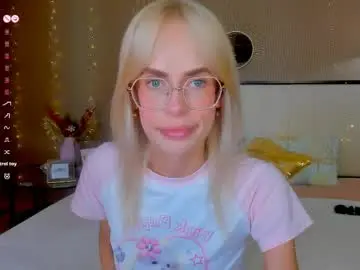 Chaturbate Watch Live Sex Cams of bellatip