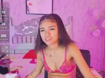 Chaturbate Free Live Porn of halaia1
