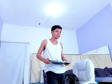 Chaturbate Nude Webcam of ethan12_