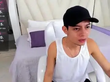 Chaturbate Nude Webcam of ethan12_