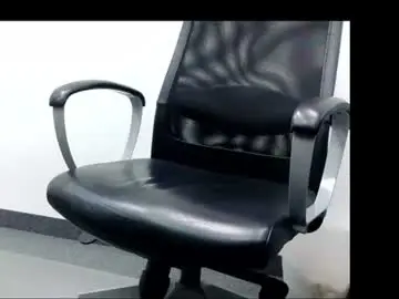 Chaturbate Live Sex Cam of officelush