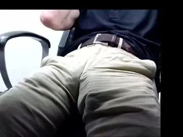 Chaturbate Live Sex Cam of officelush