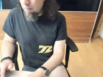 Chaturbate Nude Webcam of tirolerboy27