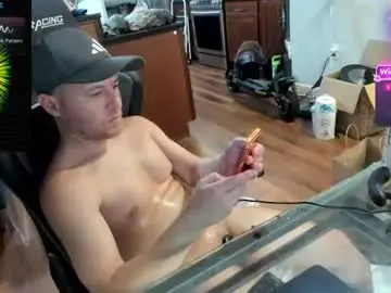 Chaturbate Live Sex Cam of aaron_skye