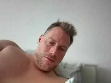 Chaturbate Watch Live Sex Cams of chris2024x