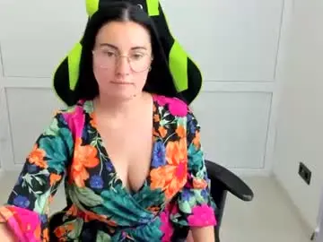 Chaturbate Best live sex cam show of lucyycharm